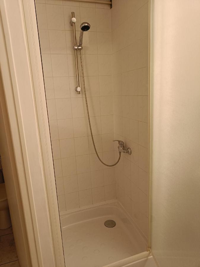 Couturier Lovely Appartement Proche Centre Ville Reims Luaran gambar