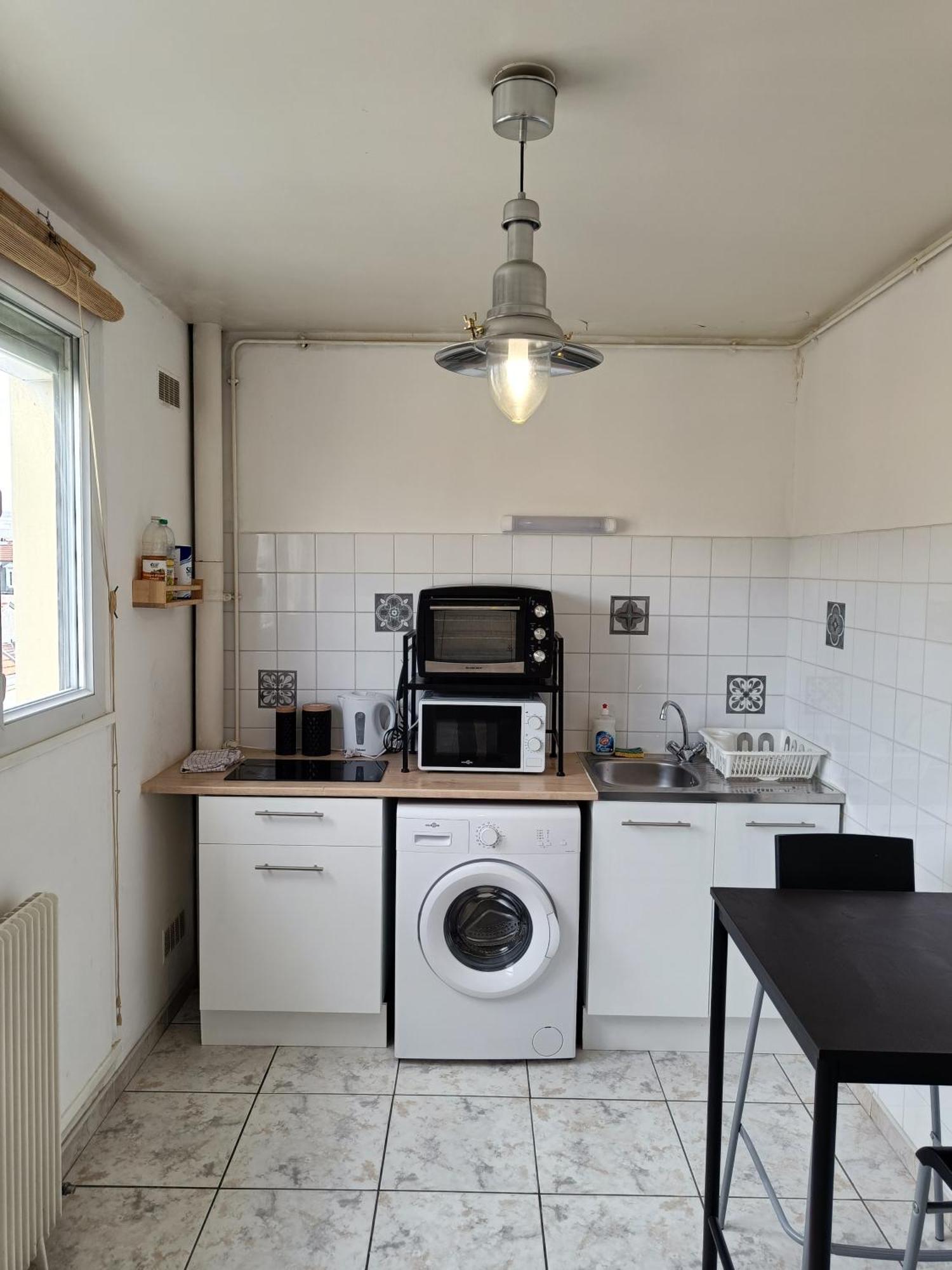 Couturier Lovely Appartement Proche Centre Ville Reims Luaran gambar